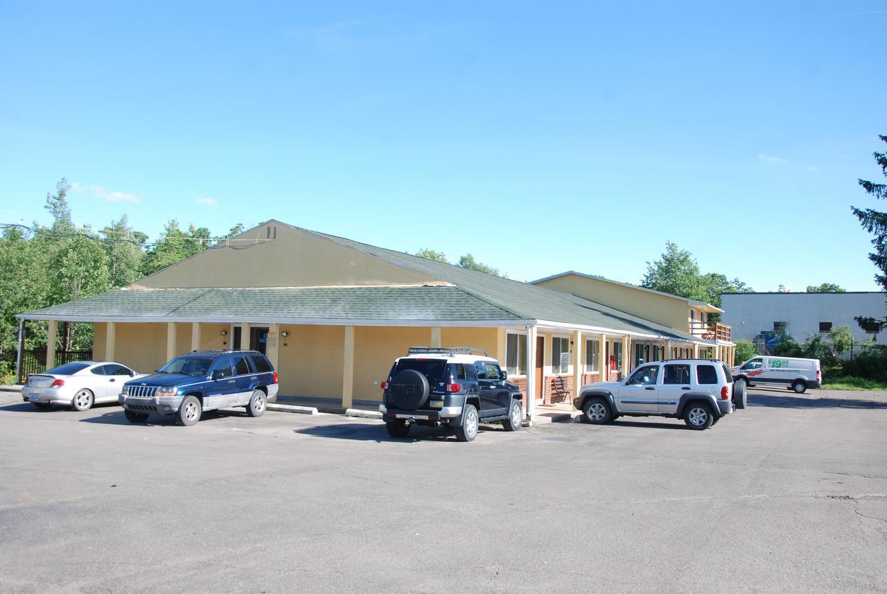 Mount Laurel Motel Hazleton Exterior foto